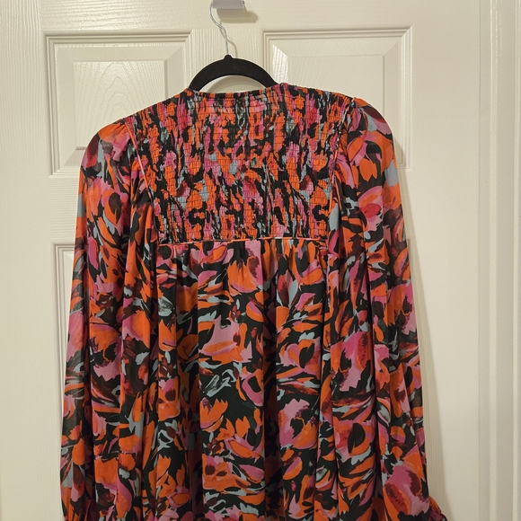 Entro Vibrant Patterned Top - Picture 9 of 11